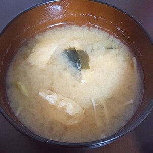 油揚げとえのきのお味噌汁